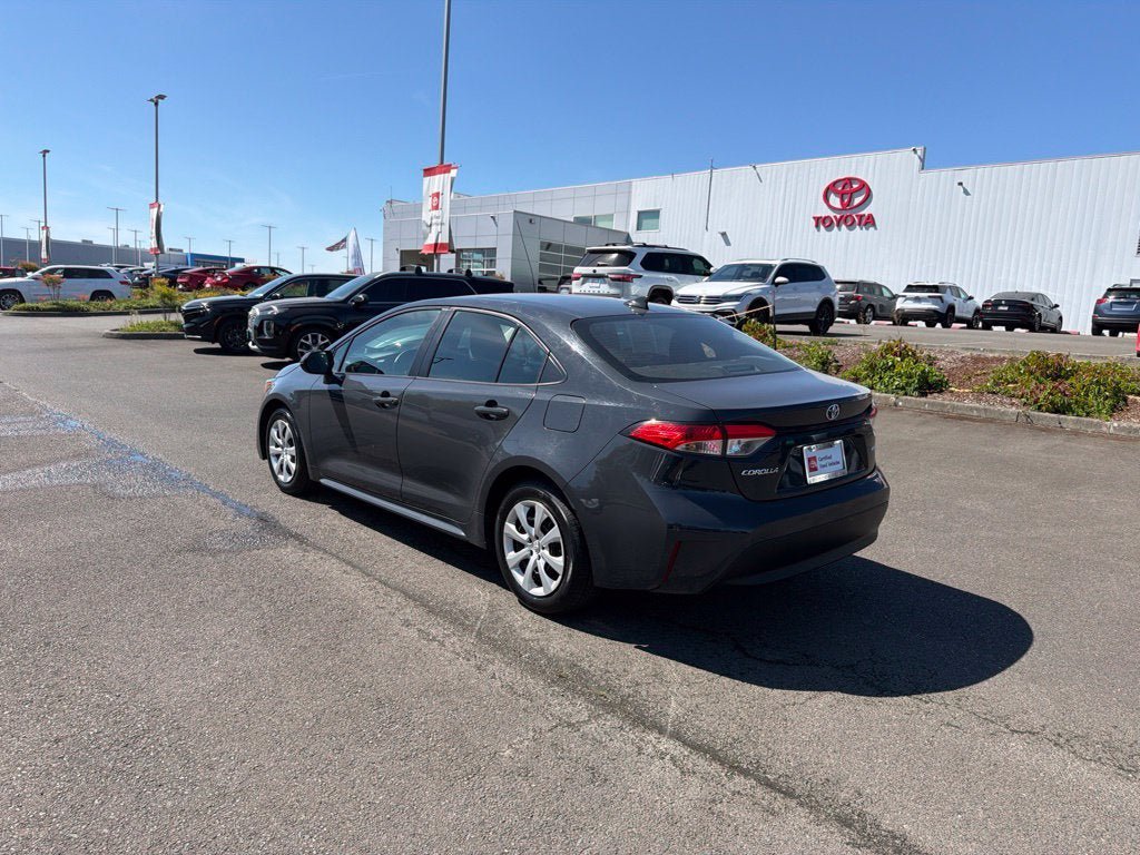 Used 2024 Toyota Corolla LE FWD image 9