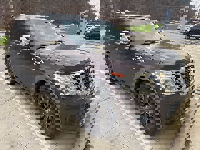 Used 2017 Nissan Armada Platinum image 3