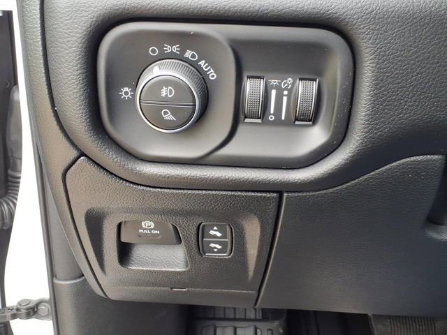 New 2026 RAM 1500 Laramie AWD/4WD image 23