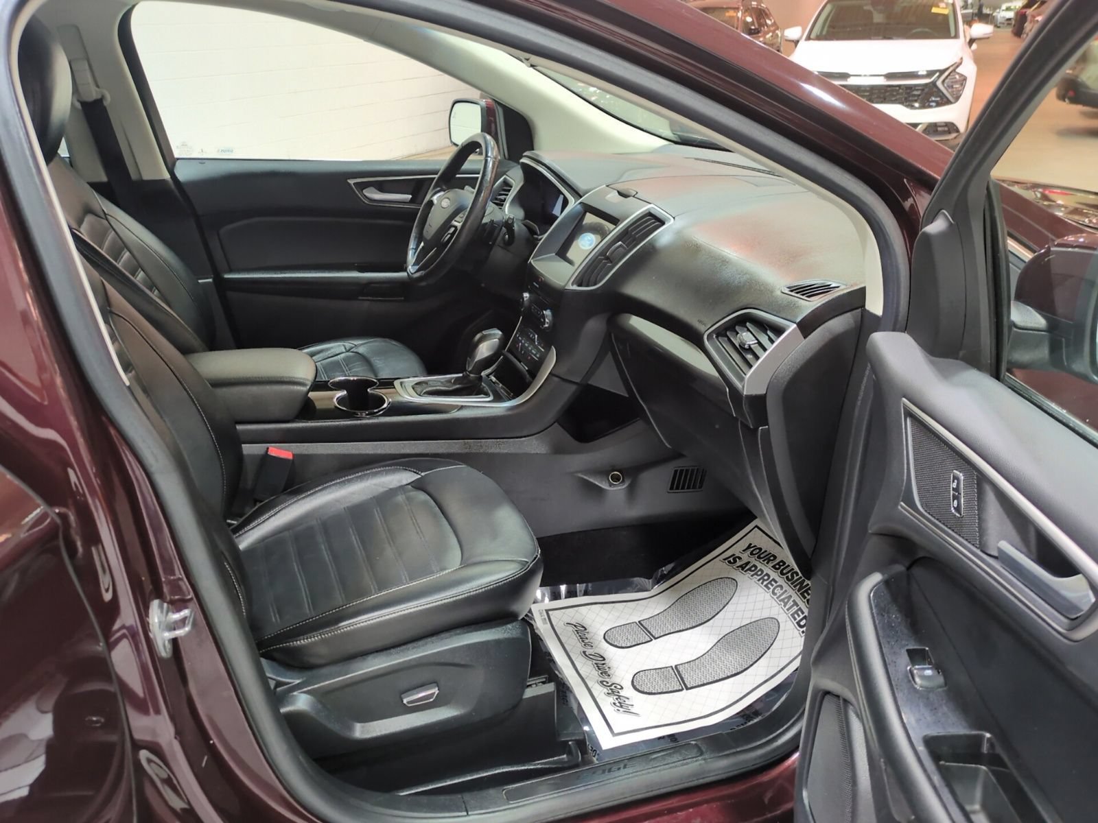 Used 2017 Ford Edge SEL w/ Equipment Group 201A AWD/4WD image 9