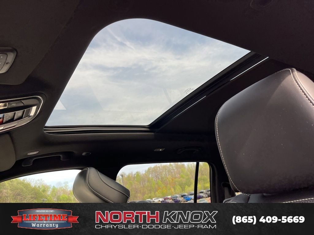 Used 2025 Jeep Grand Cherokee L Overland w/ Trailer Tow Package image 8