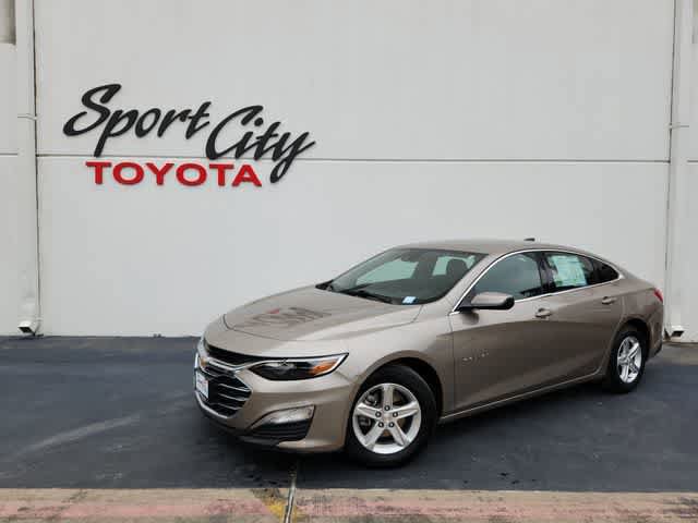Used 2025 Chevrolet Malibu LS FWD image 1