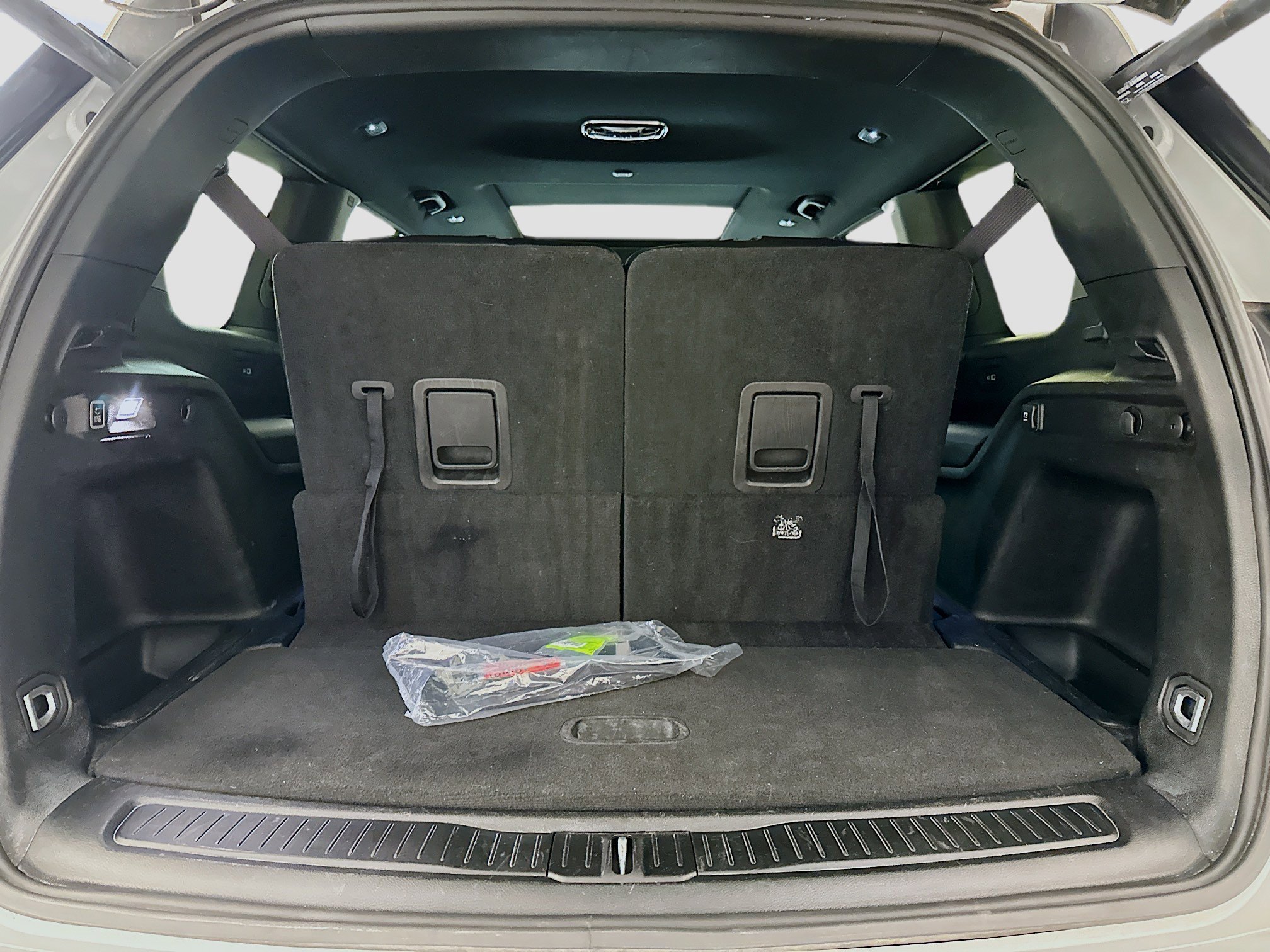 Used 2024 Jeep Grand Cherokee L Limited w/ Luxury Tech Group II image 32