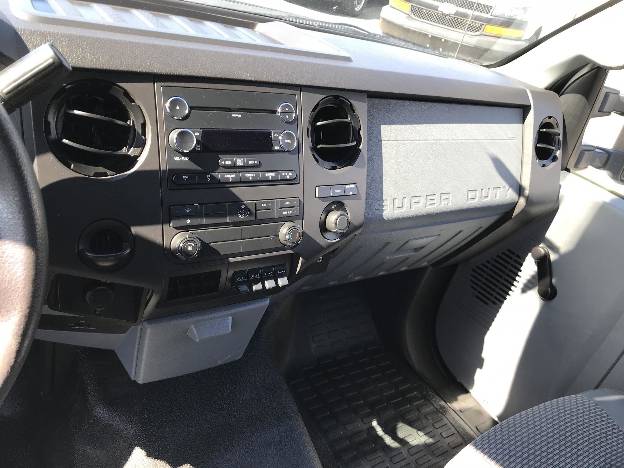 Used 2011 Ford F450 XL w/ XL Value Pkg image 9