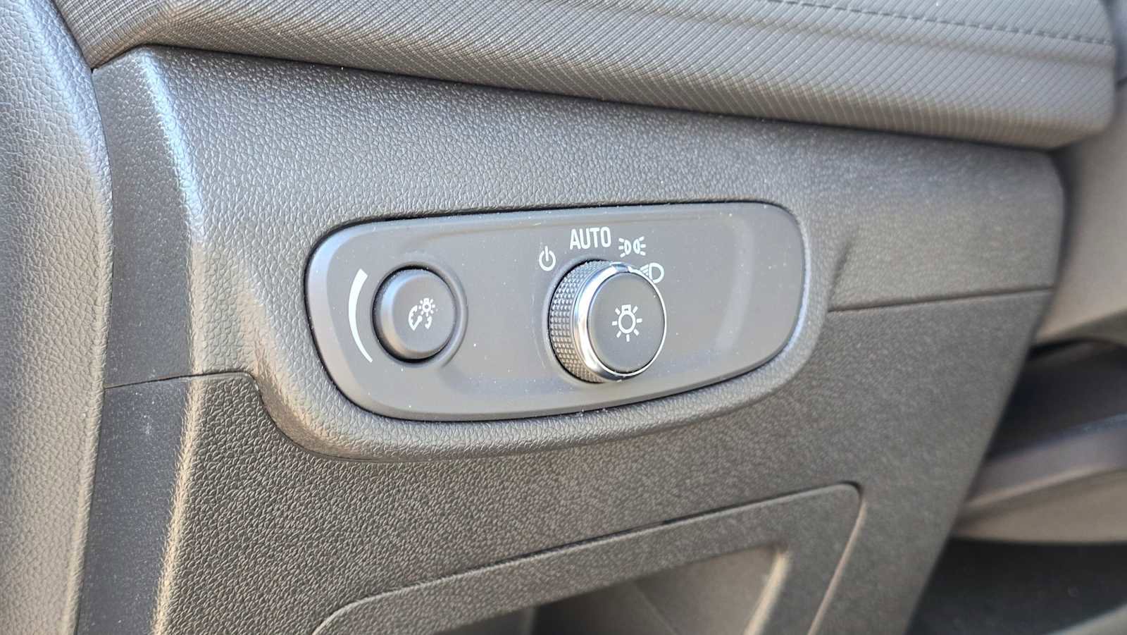 Used 2026 Chevrolet TrailBlazer LS w/ LS Convenience Package AWD/4WD image 25