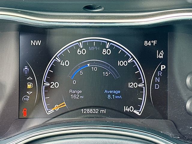 Used 2017 Jeep Grand Cherokee Limited w/ Jeep Active Safety Group image 12