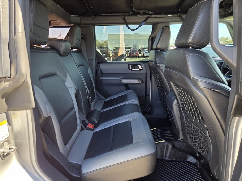 Used 2021 Ford Bronco Black Diamond image 17