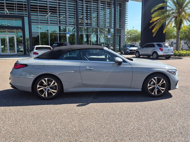 Used 2026 Mercedes-Benz CLE 300 4MATIC Cabriolet image 4