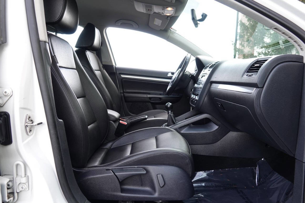 Used 2010 Volkswagen Jetta Limited Edition FWD image 75