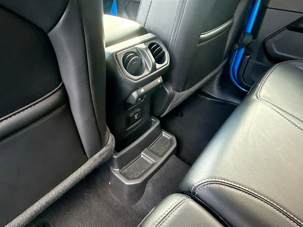 Used 2023 Jeep Wrangler Unlimited Sahara w/ Cold Weather Group image 27