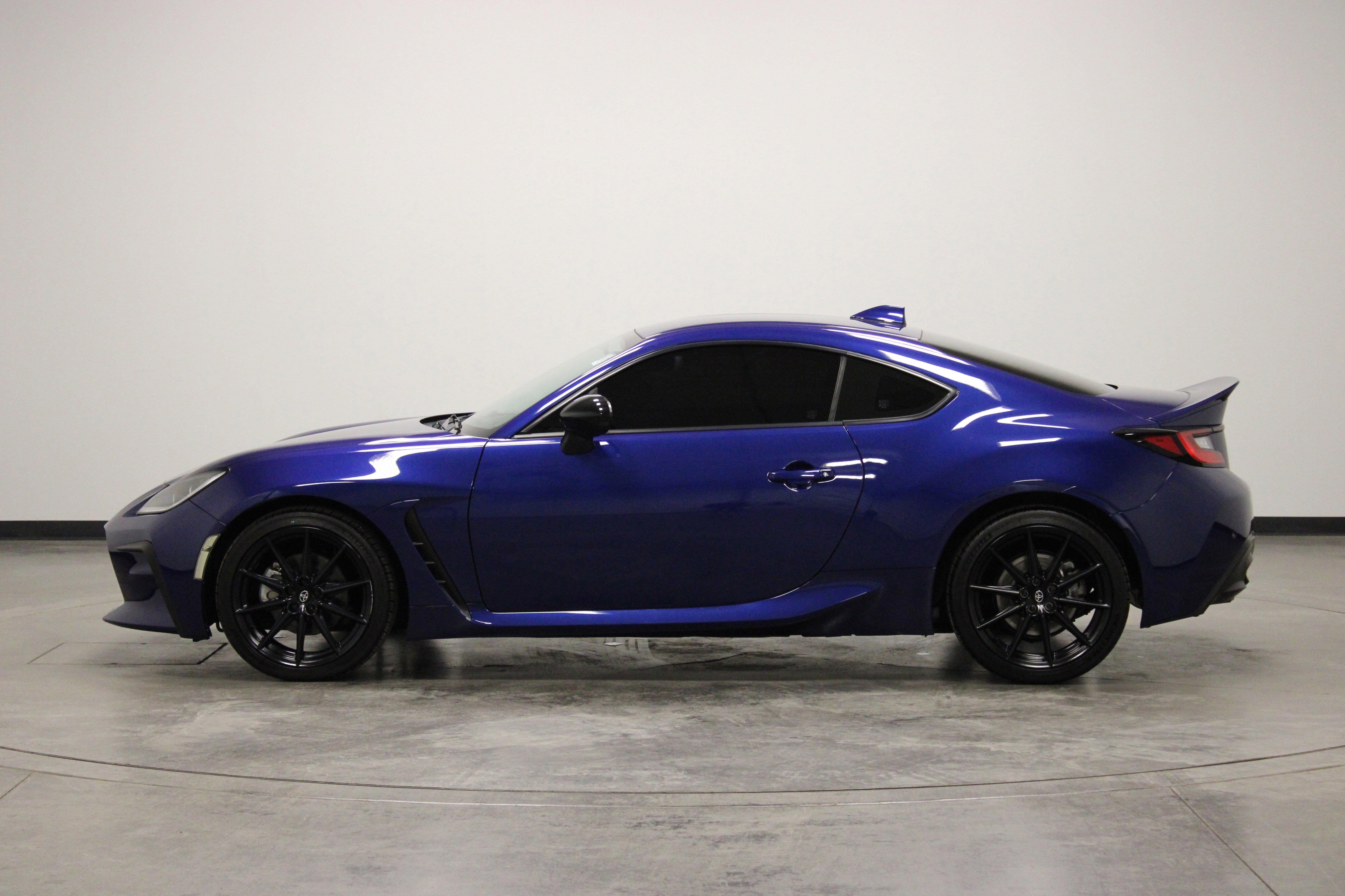 Used 2022 Toyota GR86 Premium w/ ALL Weather Mat Package (TMS) RWD image 5