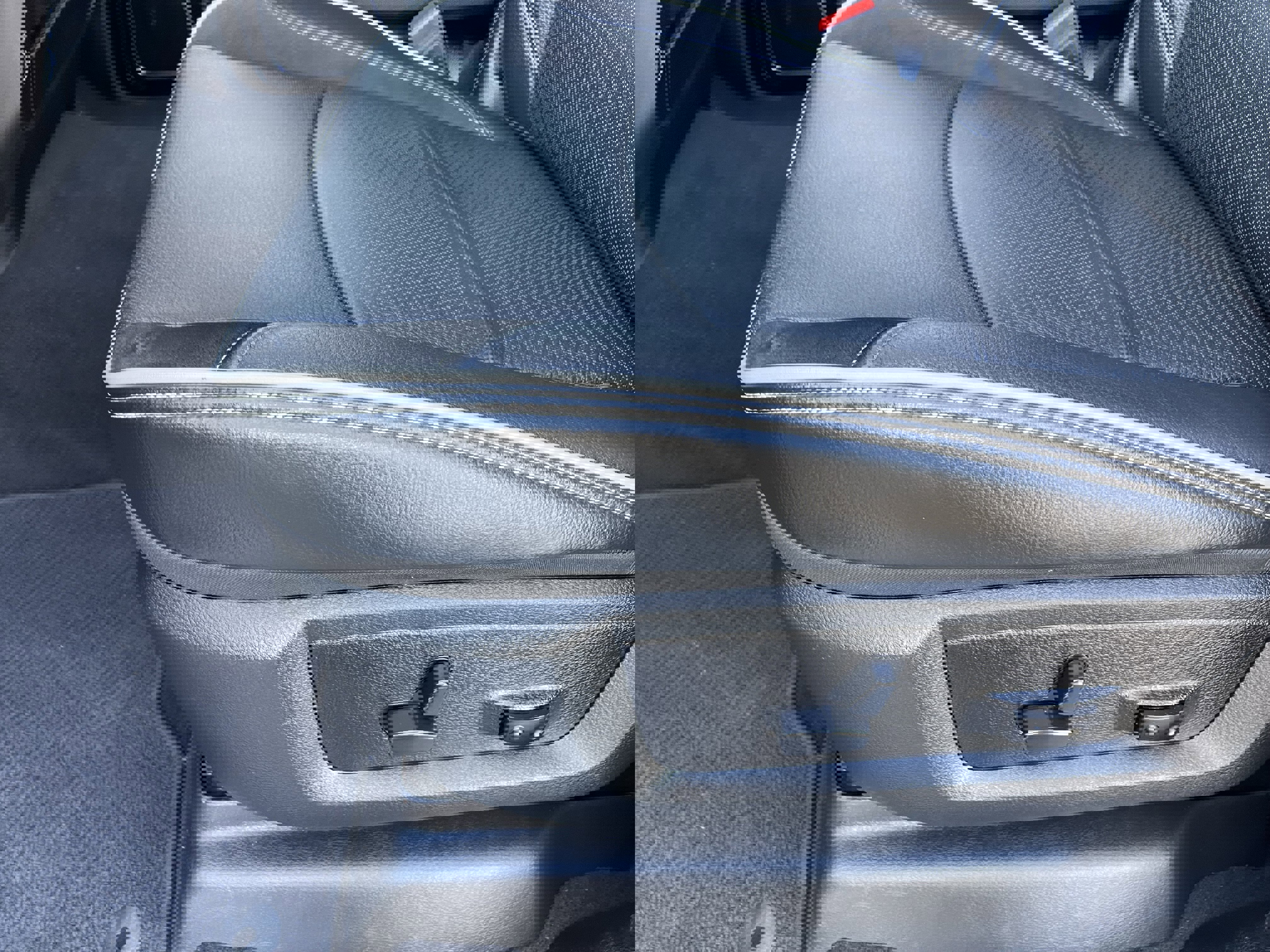 Used 2024 RAM 2500 Laramie w/ Safety Group image 21