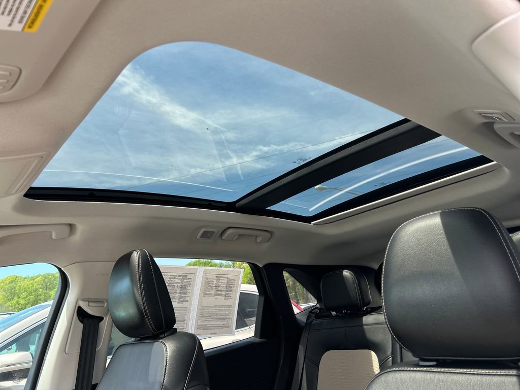 Used 2022 Ford Escape Titanium w/ Titanium Elite Package image 23