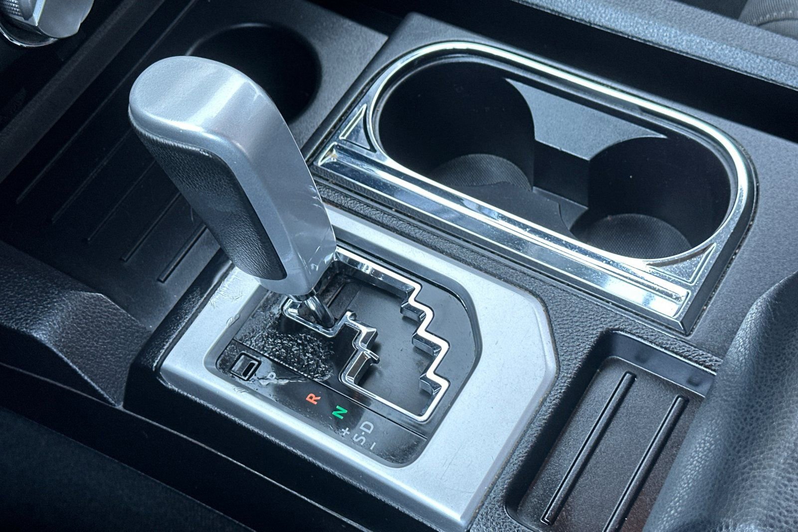 Used 2016 Toyota Tundra SR5 w/ TRD Off Road Package image 20