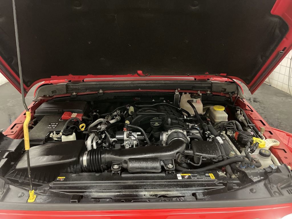 Used 2022 Jeep Wrangler Unlimited Sahara w/ Cold Weather Group image 24