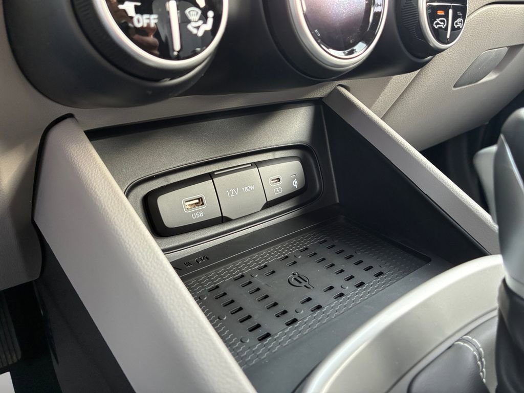New 2026 Hyundai Venue SEL FWD image 26