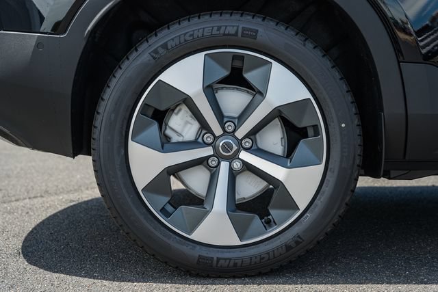 New 2026 Volvo XC40 B5 Plus w/ Protection Package Premier AWD/4WD image 19