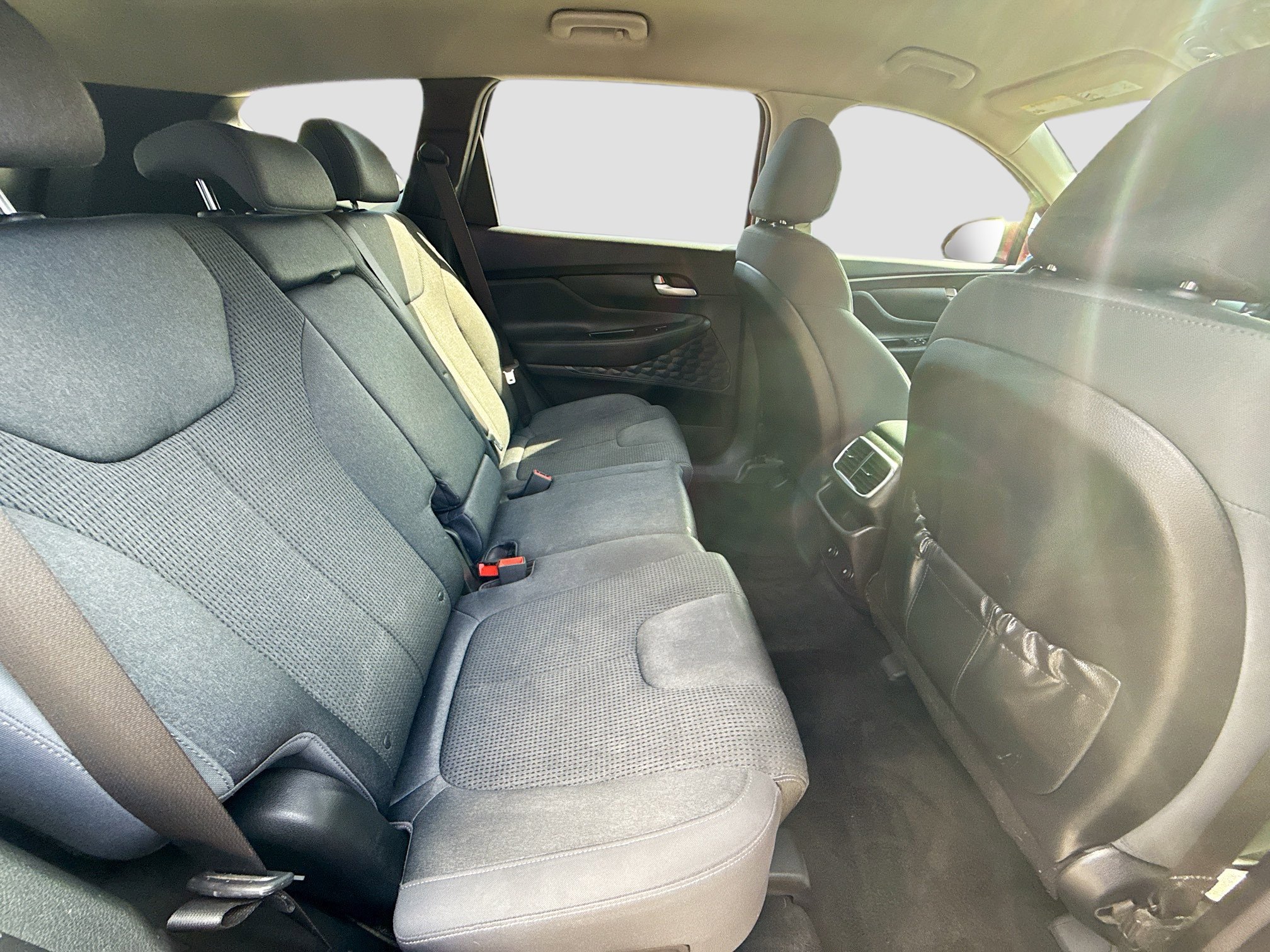 Used 2020 Hyundai Santa Fe SE w/ Cargo Package image 26