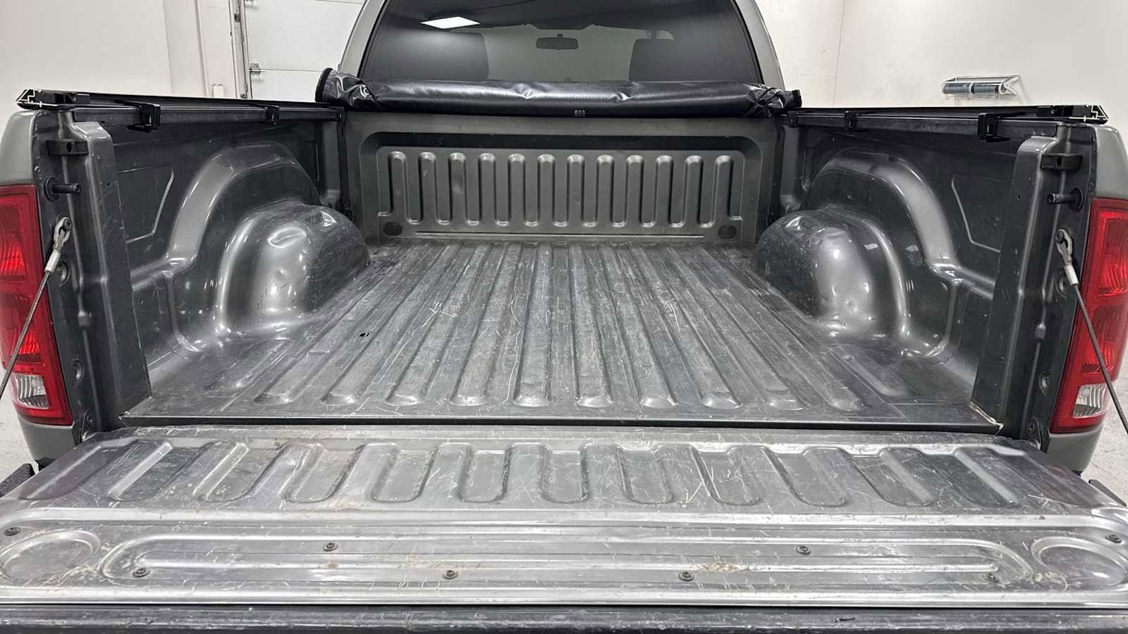 Used 2006 Dodge Ram 1500 Truck SLT image 27