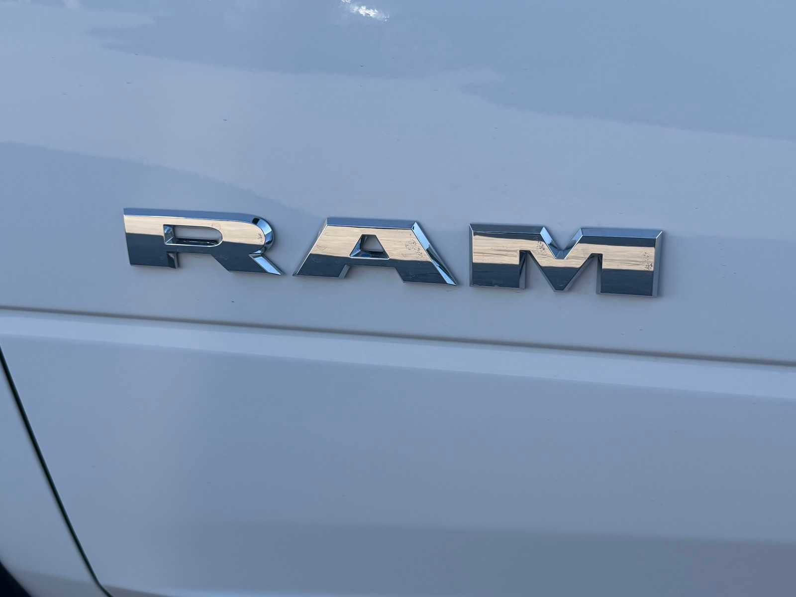 New 2026 RAM 3500 Big Horn AWD/4WD image 14
