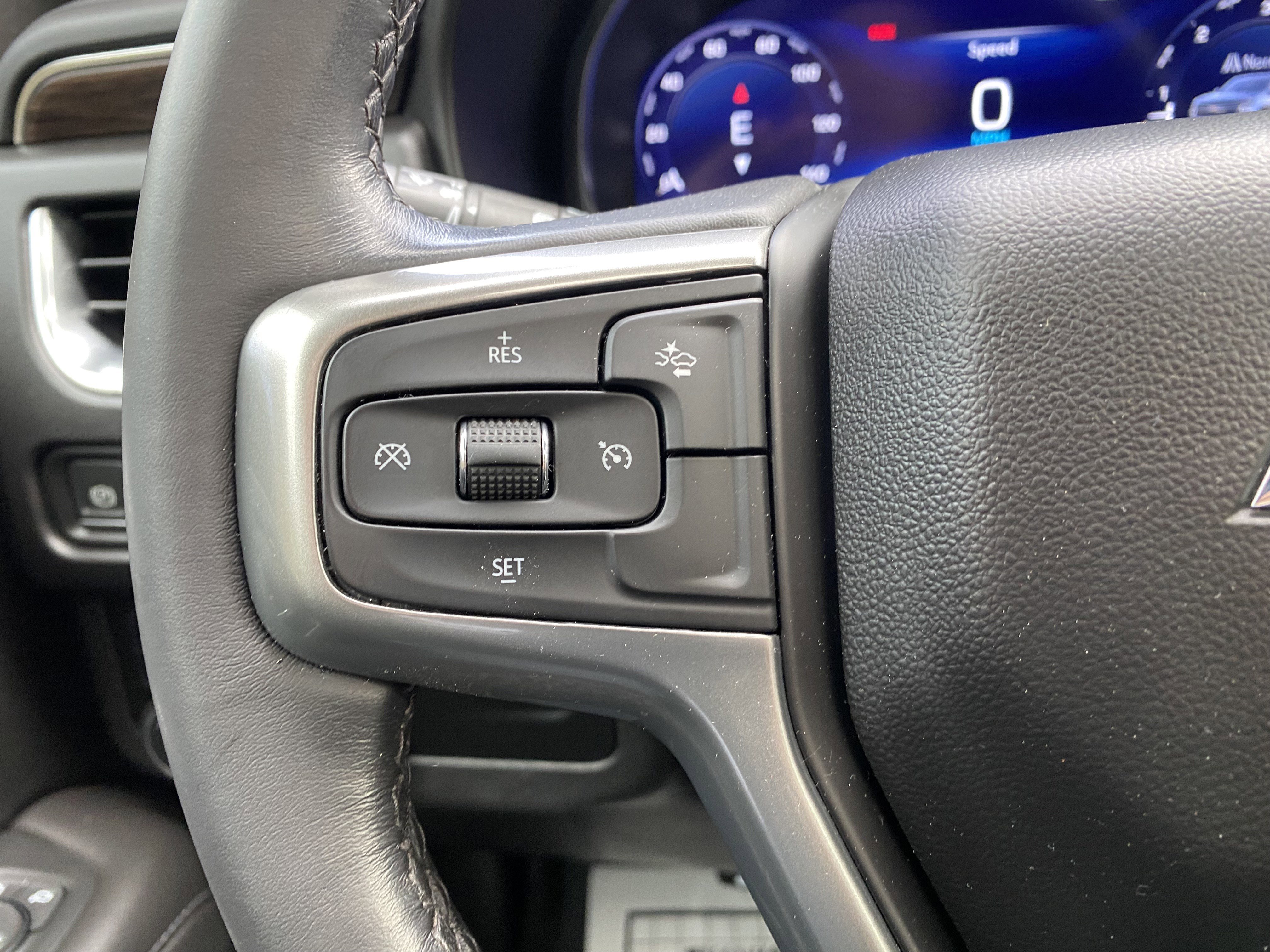 Used 2023 Chevrolet Suburban Z71 AWD/4WD image 21