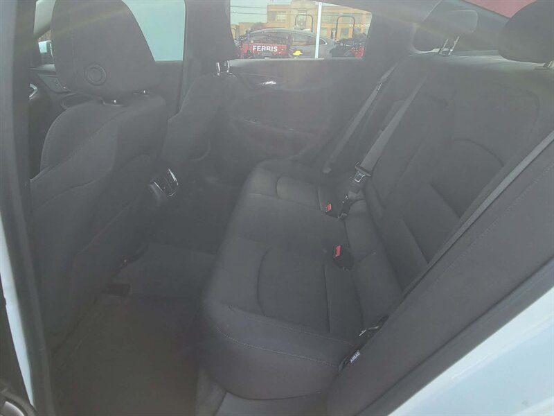 Used 2024 Chevrolet Malibu LT FWD image 12