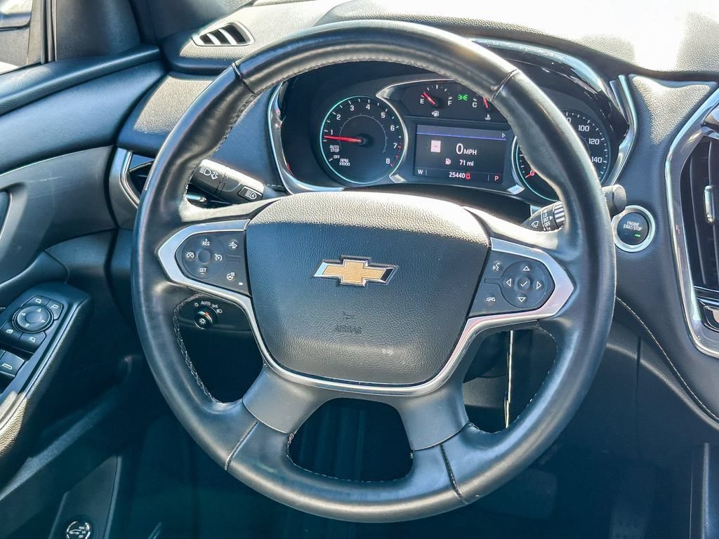 Used 2023 Chevrolet Traverse LT w/ LT Premium Package FWD image 16