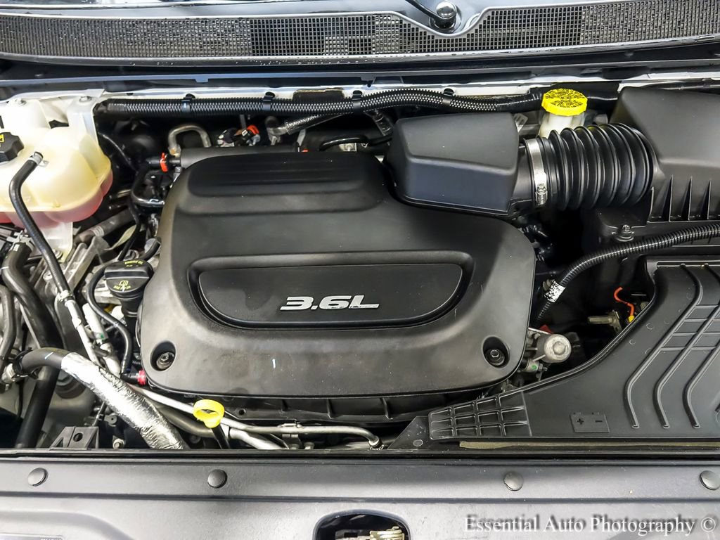 Used 2018 Chrysler Pacifica Touring-L Plus w/ Advanced Safetytec Group FWD image 27