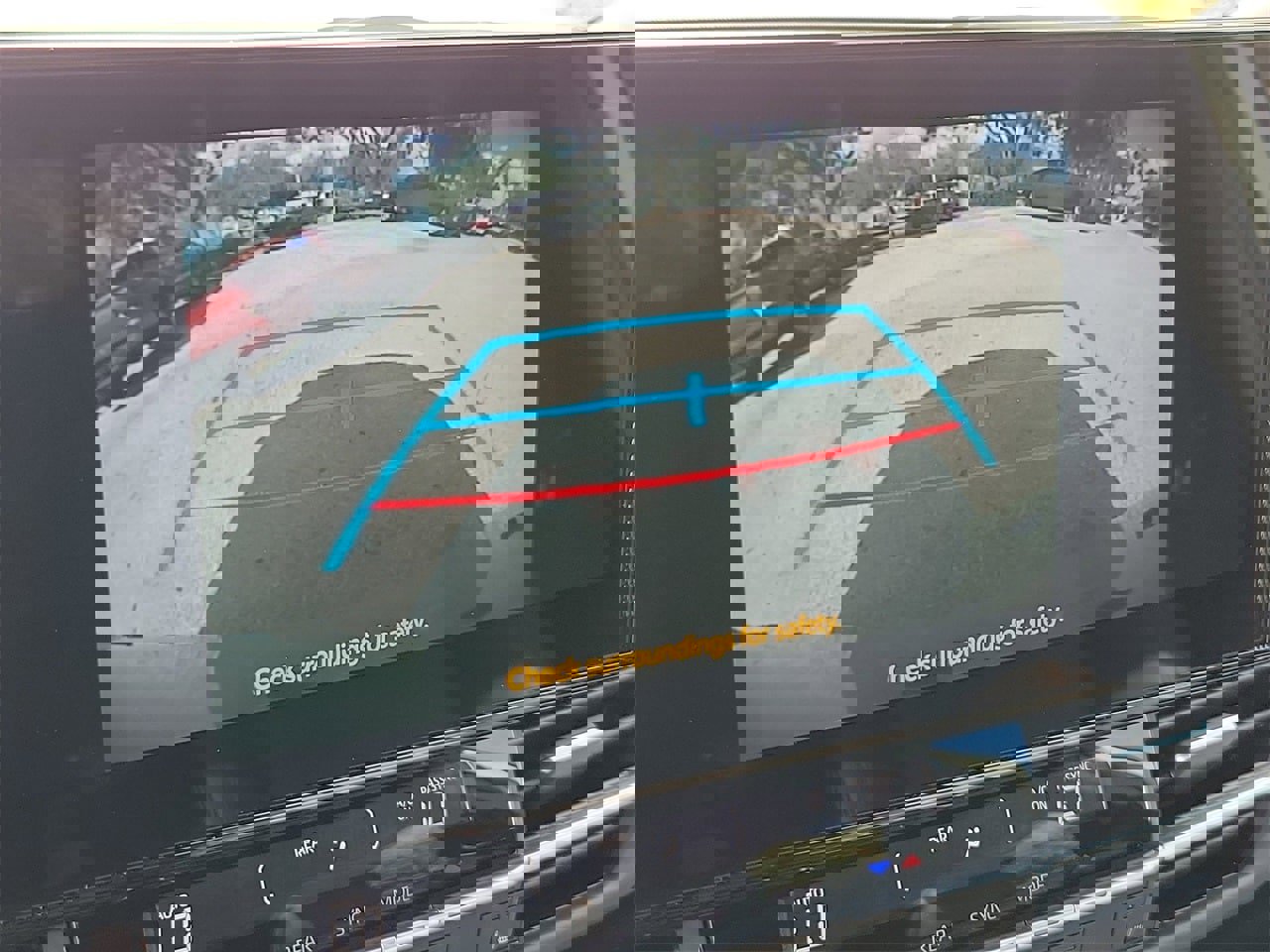 Used 2025 Toyota Sienna XSE w/ XSE Plus Package image 27