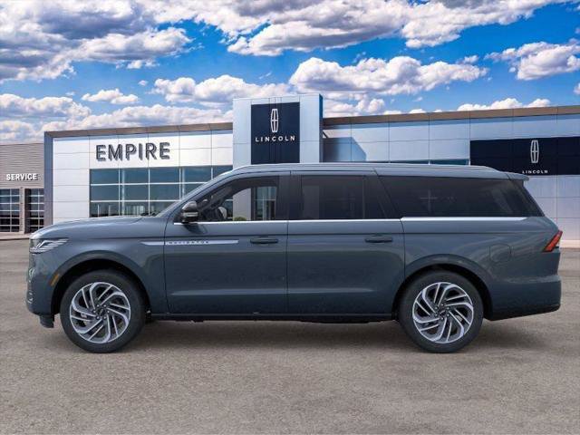 New 2026 Lincoln Navigator L Reserve AWD/4WD image 3