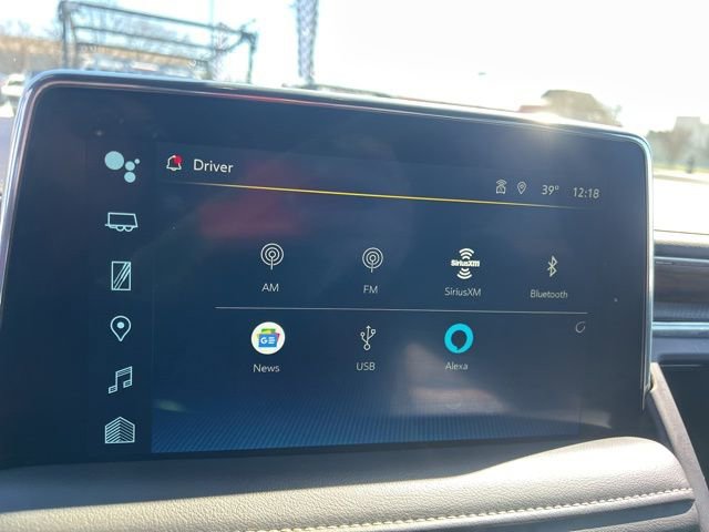 Used 2023 Chevrolet Suburban Premier image 23