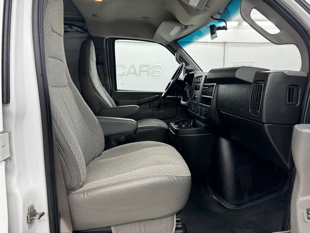 Used 2021 GMC Savana 2500 w/ Driver Convenience Package RWD image 13