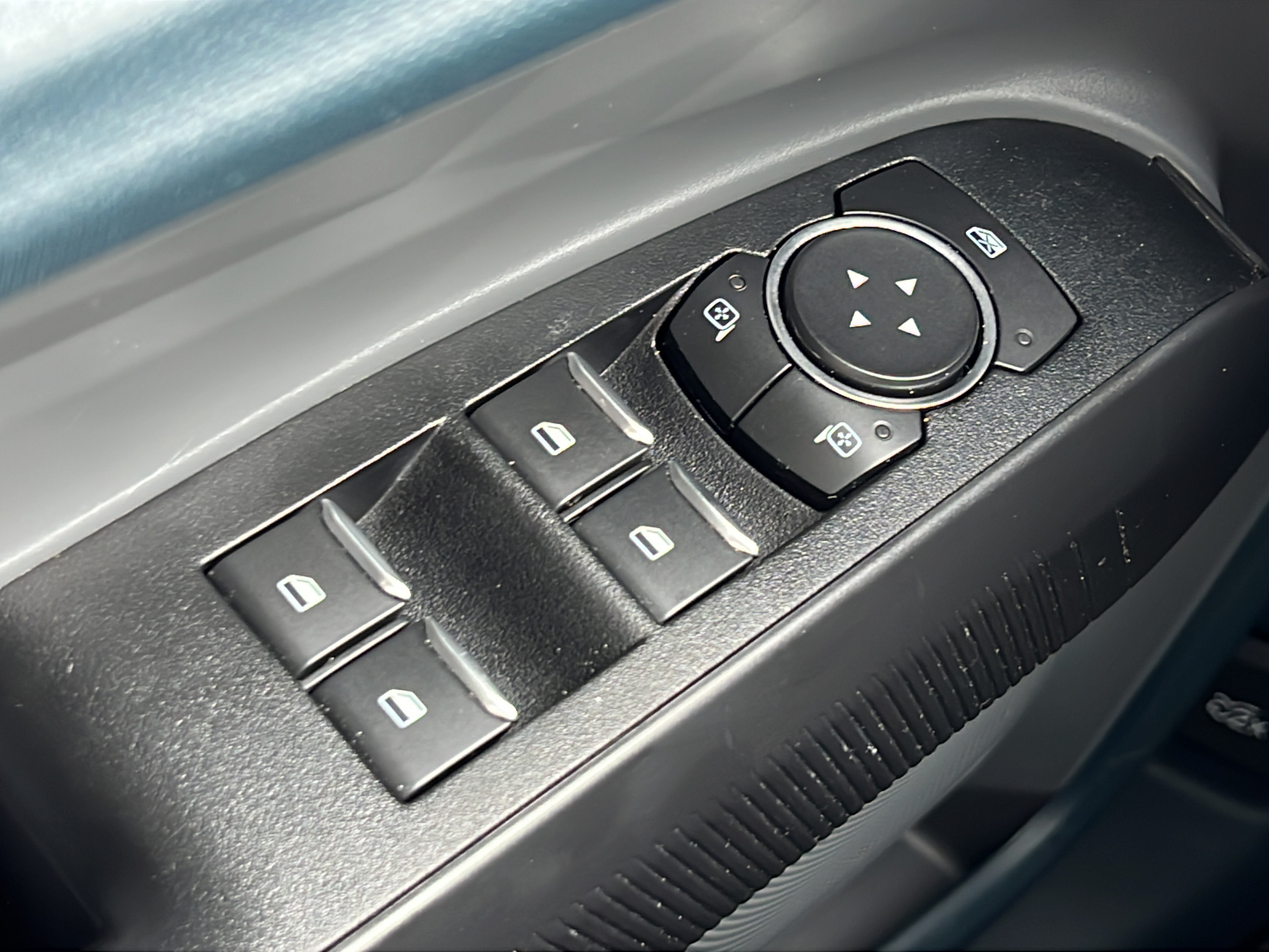 Used 2022 Ford Maverick XL FWD image 18