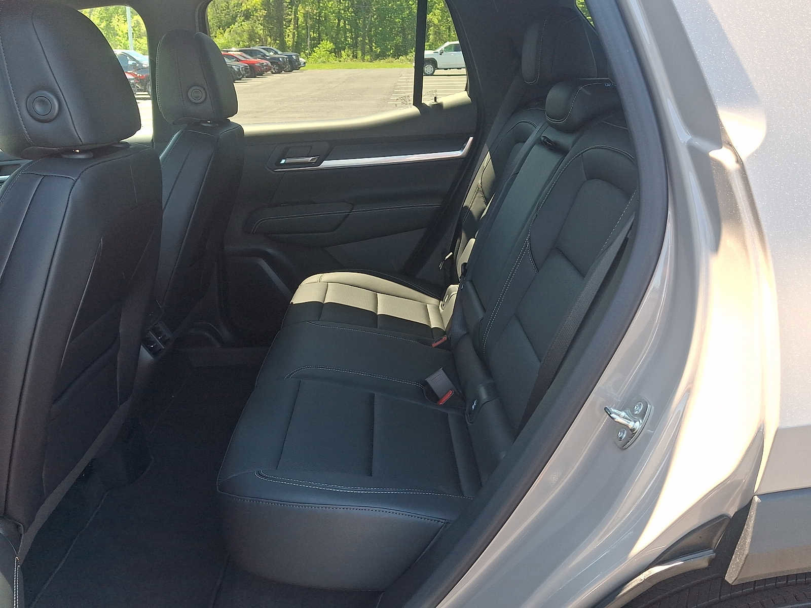 New 2026 GMC Terrain Elevation w/ Elevation Premium Package AWD/4WD image 8