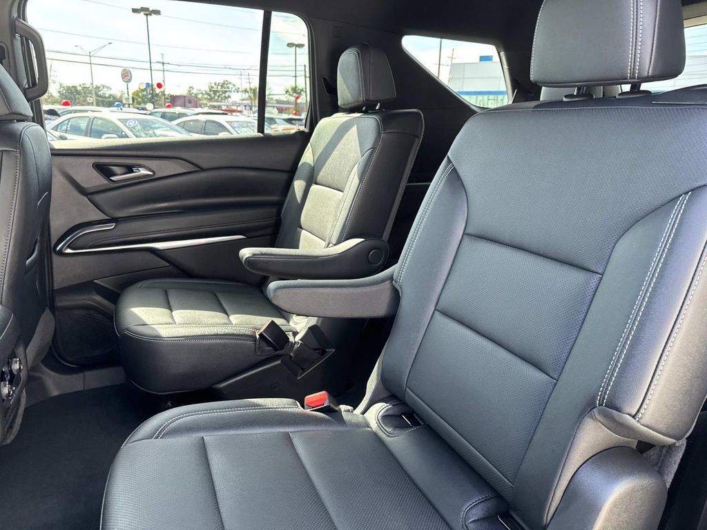 Certified 2025 Chevrolet Traverse LT image 16