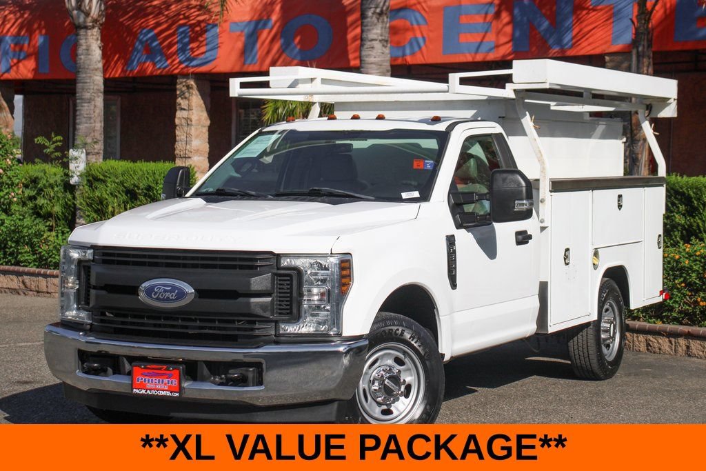 Used 2018 Ford F350 XL w/ Power Equipment Group RWD image 4