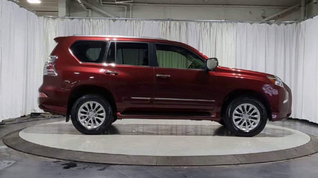 Used 2016 Lexus GX 460 w/ Premium Package image 11