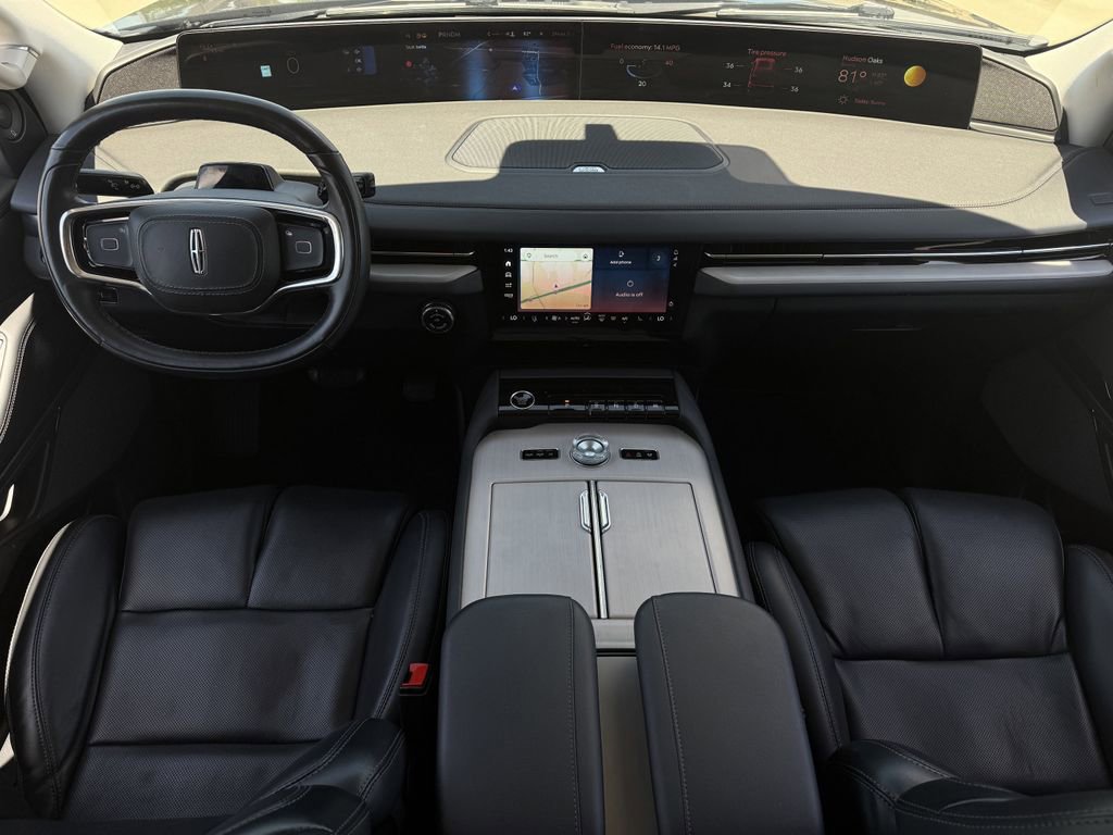 Used 2025 Lincoln Navigator Reserve AWD/4WD image 10