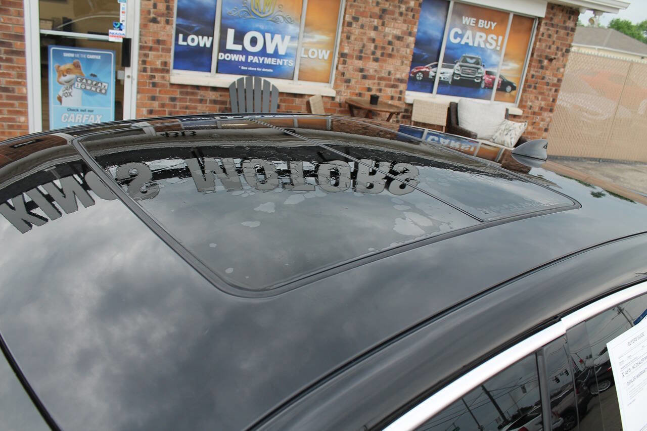 Used 2019 Chevrolet Impala LT w/ Sunroof and Spoiler Package FWD image 9