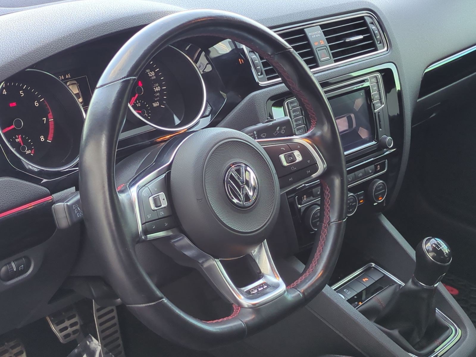 Used 2017 Volkswagen Jetta GLI FWD image 17