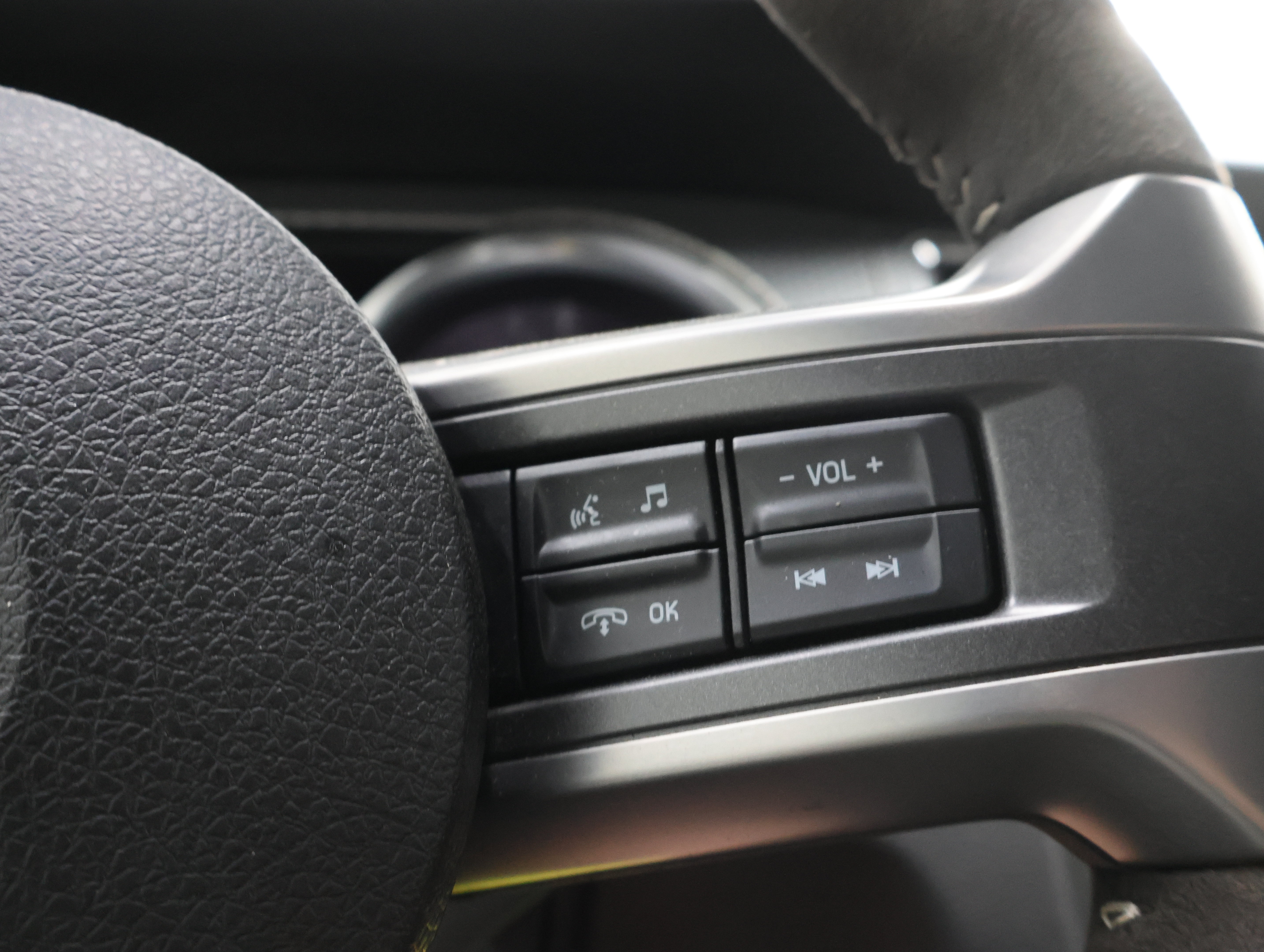 Used 2011 Ford Mustang Shelby GT500 RWD image 14