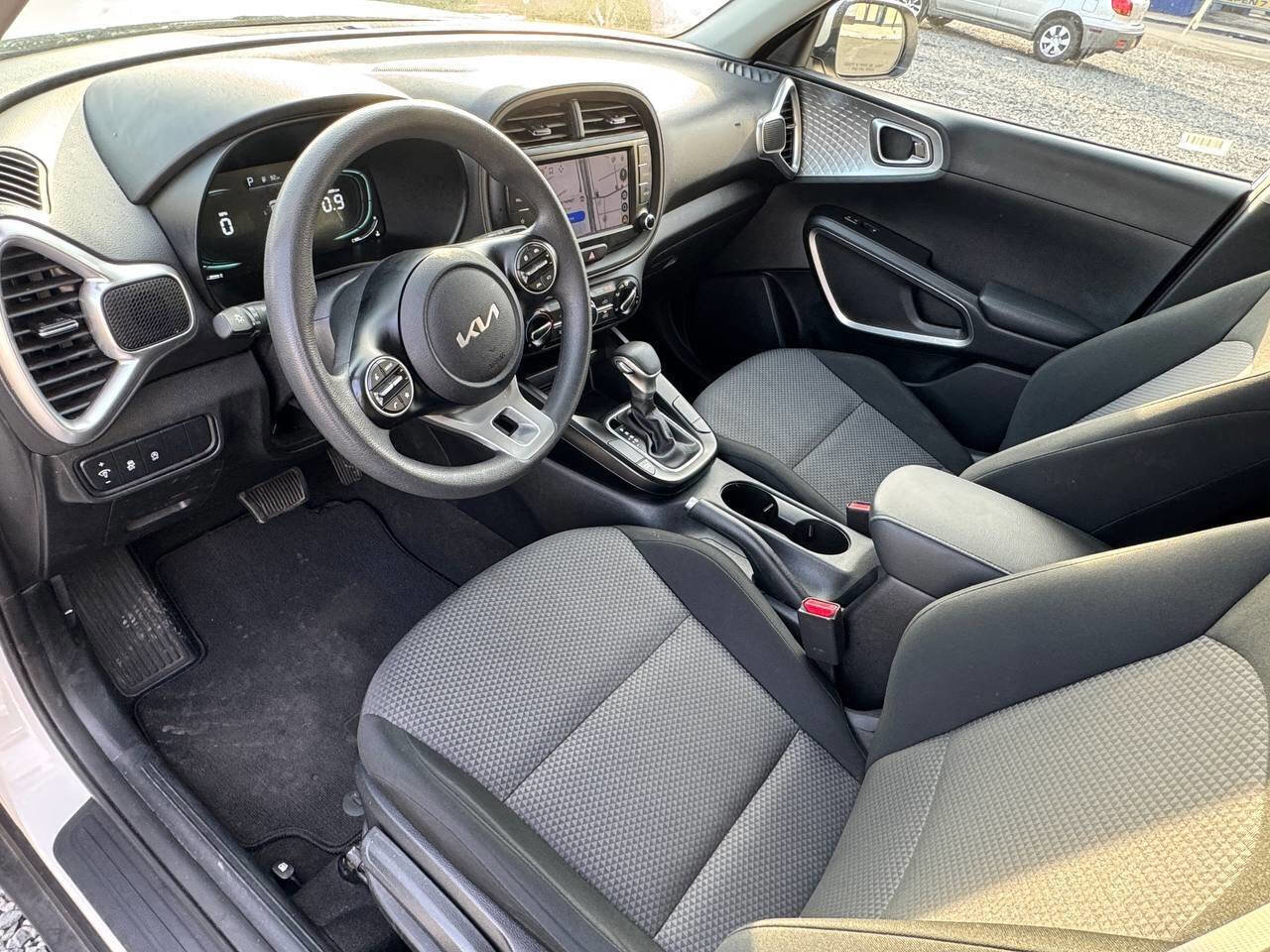 Used 2024 Kia Soul LX w/ Option Group 015 image 9