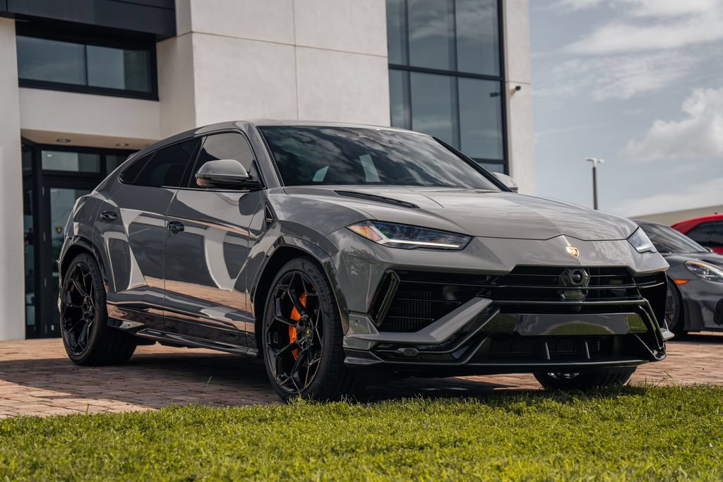 Used 2024 Lamborghini Urus Performante AWD/4WD image 8