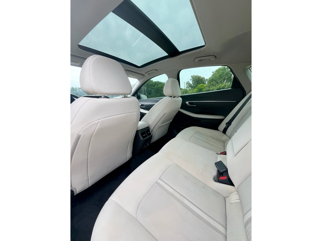 Used 2021 Hyundai Sonata SEL w/ Convenience Package FWD image 11