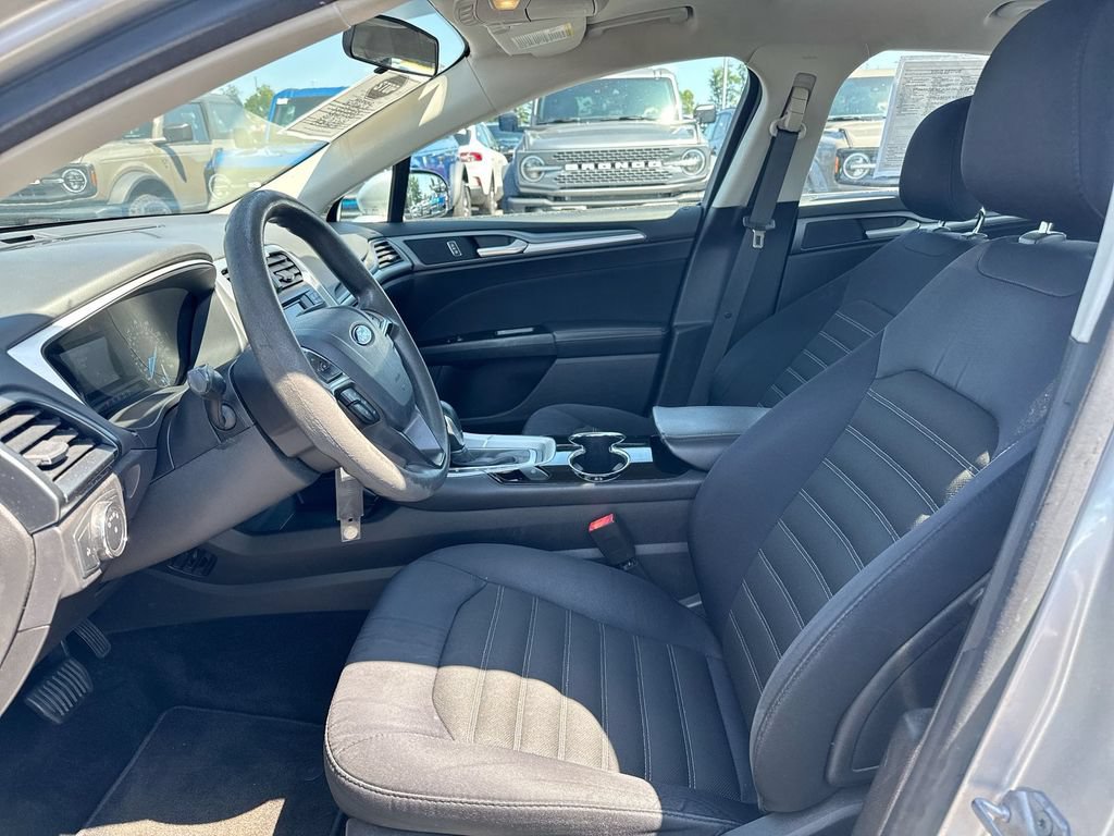 Used 2014 Ford Fusion SE FWD image 18