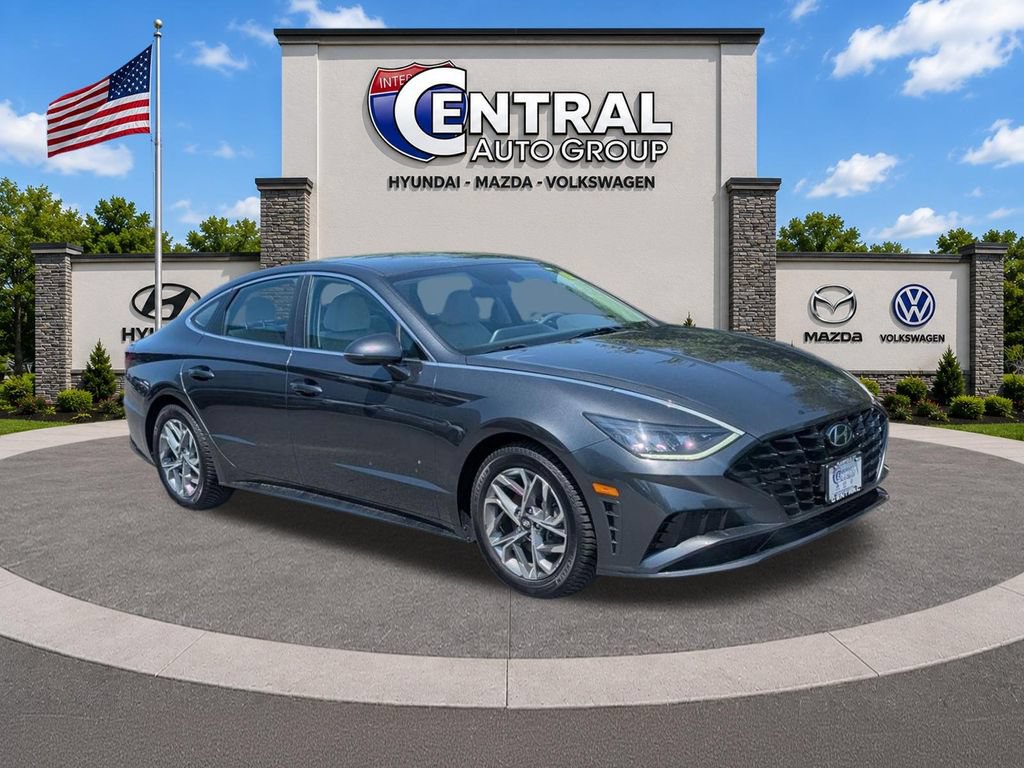 Certified 2022 Hyundai Sonata SEL w/ Preferred Accessory Package