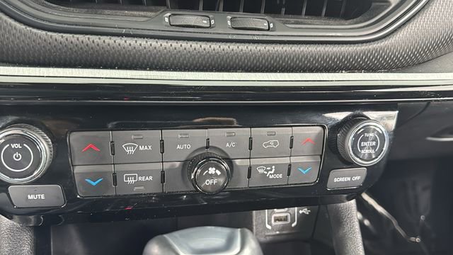 Used 2024 Jeep Compass Trailhawk image 26