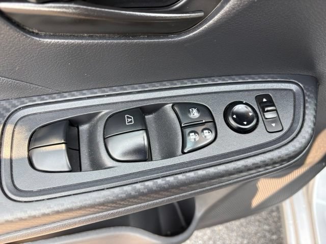 Used 2025 Nissan Versa S FWD image 11