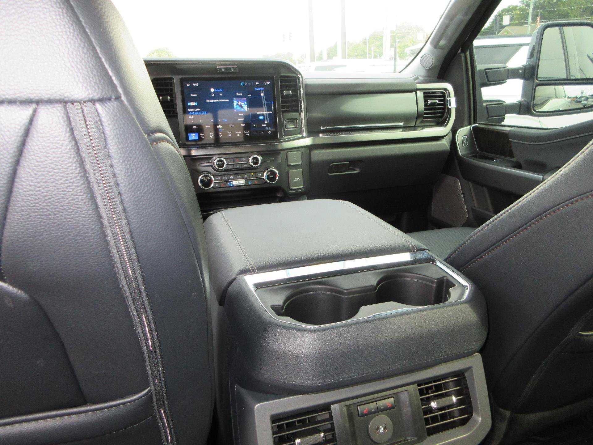 Used 2026 Ford F250 Lariat w/ Black Appearance Package AWD/4WD image 15