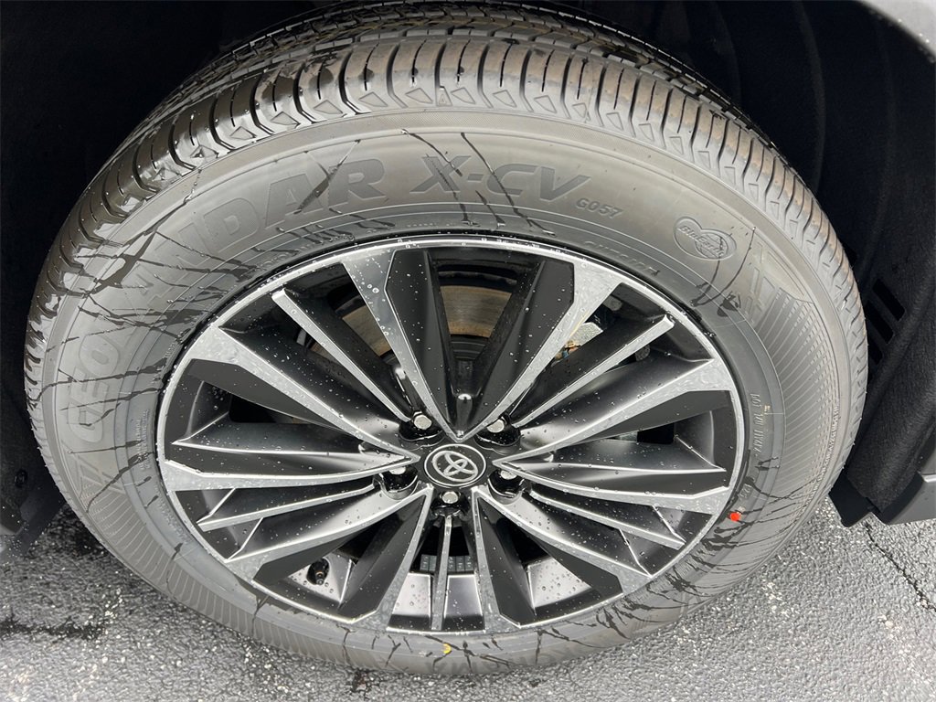 New 2026 Toyota Grand Highlander AWD Hybrid image 12